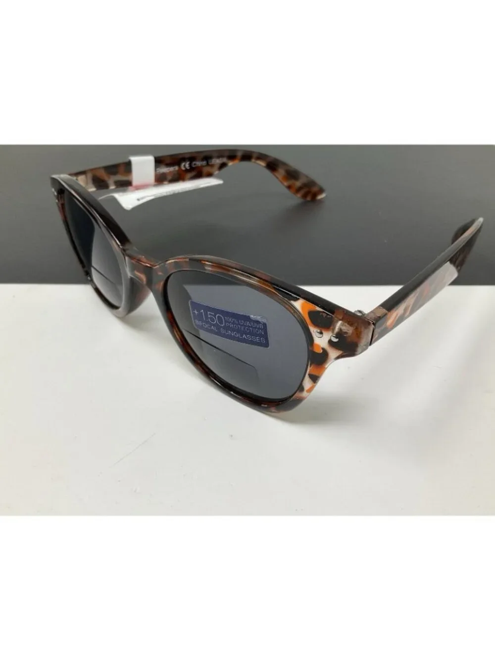 Peepers frame very